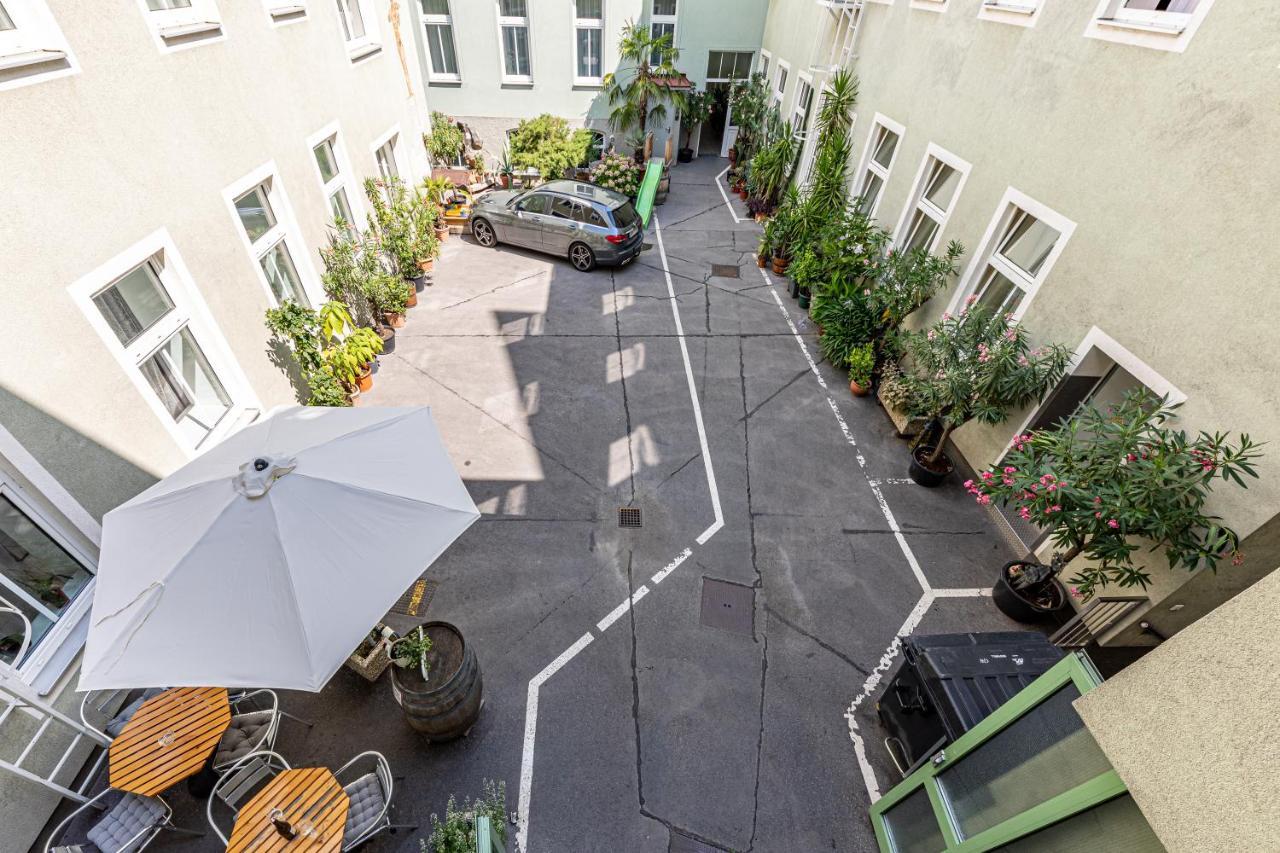 Hotel-Pension Fuenfhaus Vienna Exterior photo